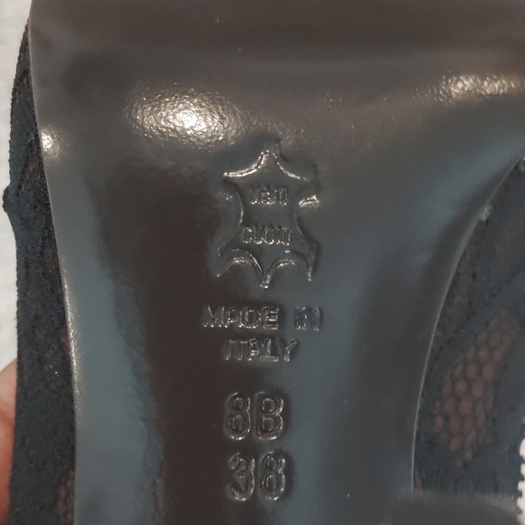 BCBGMaxAzria Texture Brown Heels - Picture 5 of 5